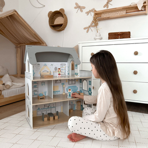 Weißes Puppenhaus aus Holz mit Terrasse und Zubehör