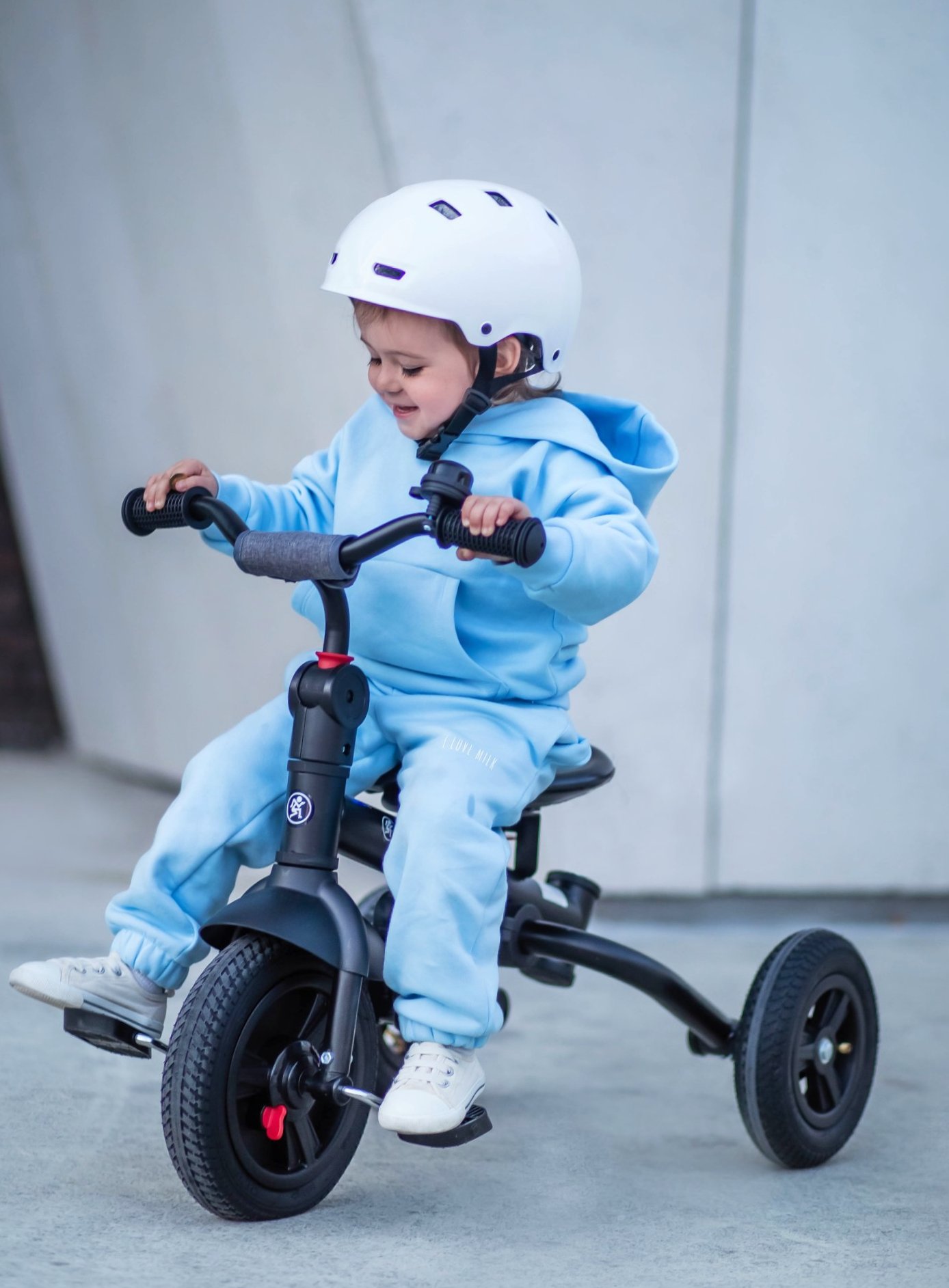 Dreirad Tobi Velar – grau