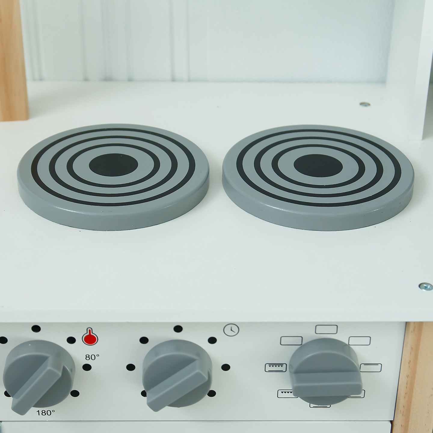 Kinderküche aus Holz mit Mikrowelle