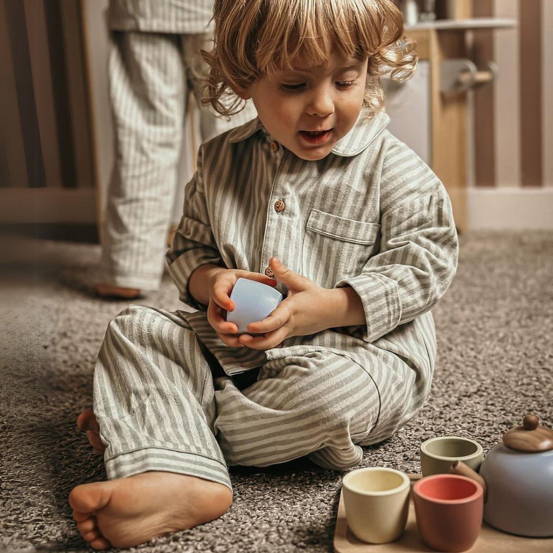 Teeservice aus Holz mit Tablett - 7 Stück