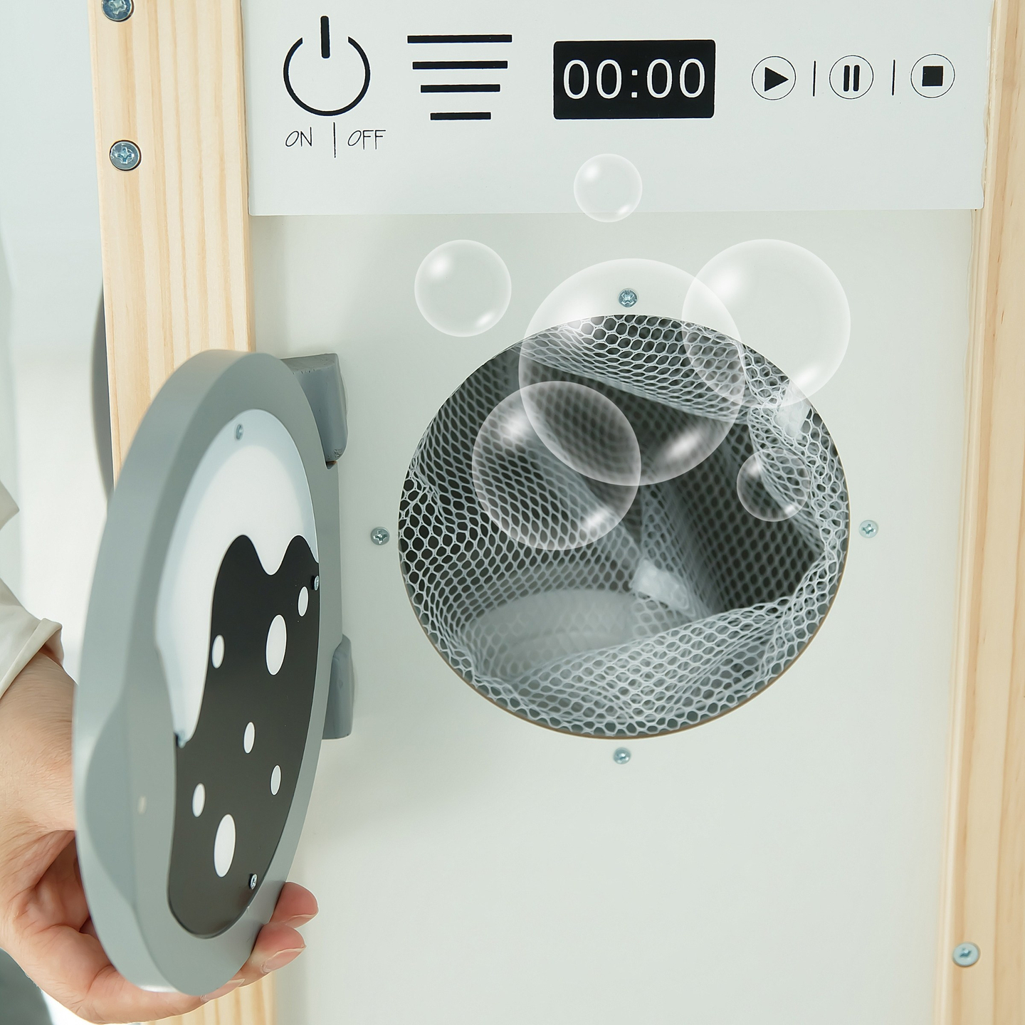 Interaktive Küche mit Waschmaschine, Geschirrspüler und Kreidetafel