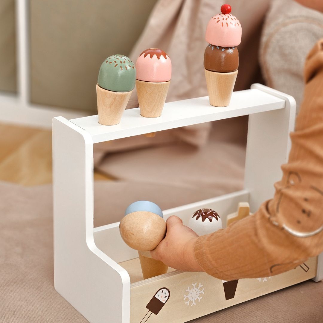 Eisdiele aus Holz - Eisdiele