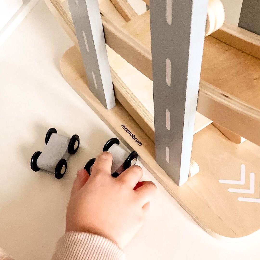 Holzbahn - Rutsche für Autos - 6 Etagen