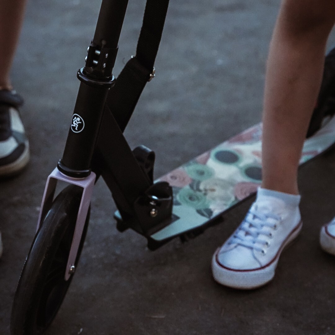 Zweirädriger Stadtroller VIBE Pink HyperMotion – 100 kg