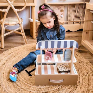 Faltbarer Holzladen - Café, Konditorei mit Zubehör