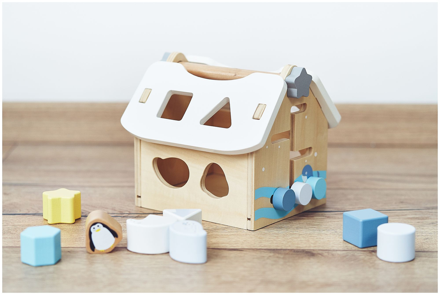 Sorter - Lernhaus aus Holz mit Bauklötzen