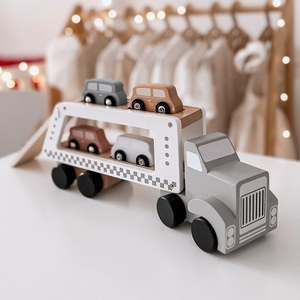 Holzlastwagen - Auflieger mit 4 Autos