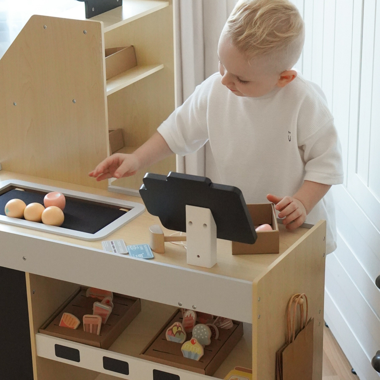 Hölzerner Gemüsemarkt - großer XXL-Stand, Laden mit Spielkasse