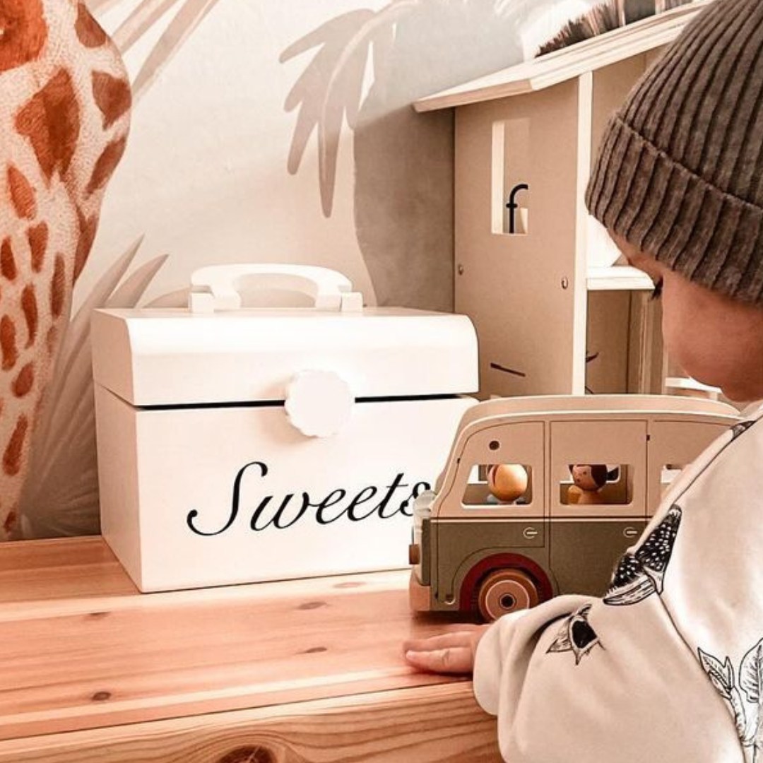 Schneidebonbondose aus Holz, Süßwarengeschäft