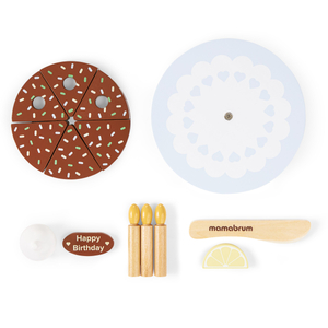 Hölzerne Geburtstagstorte zum Anschneiden