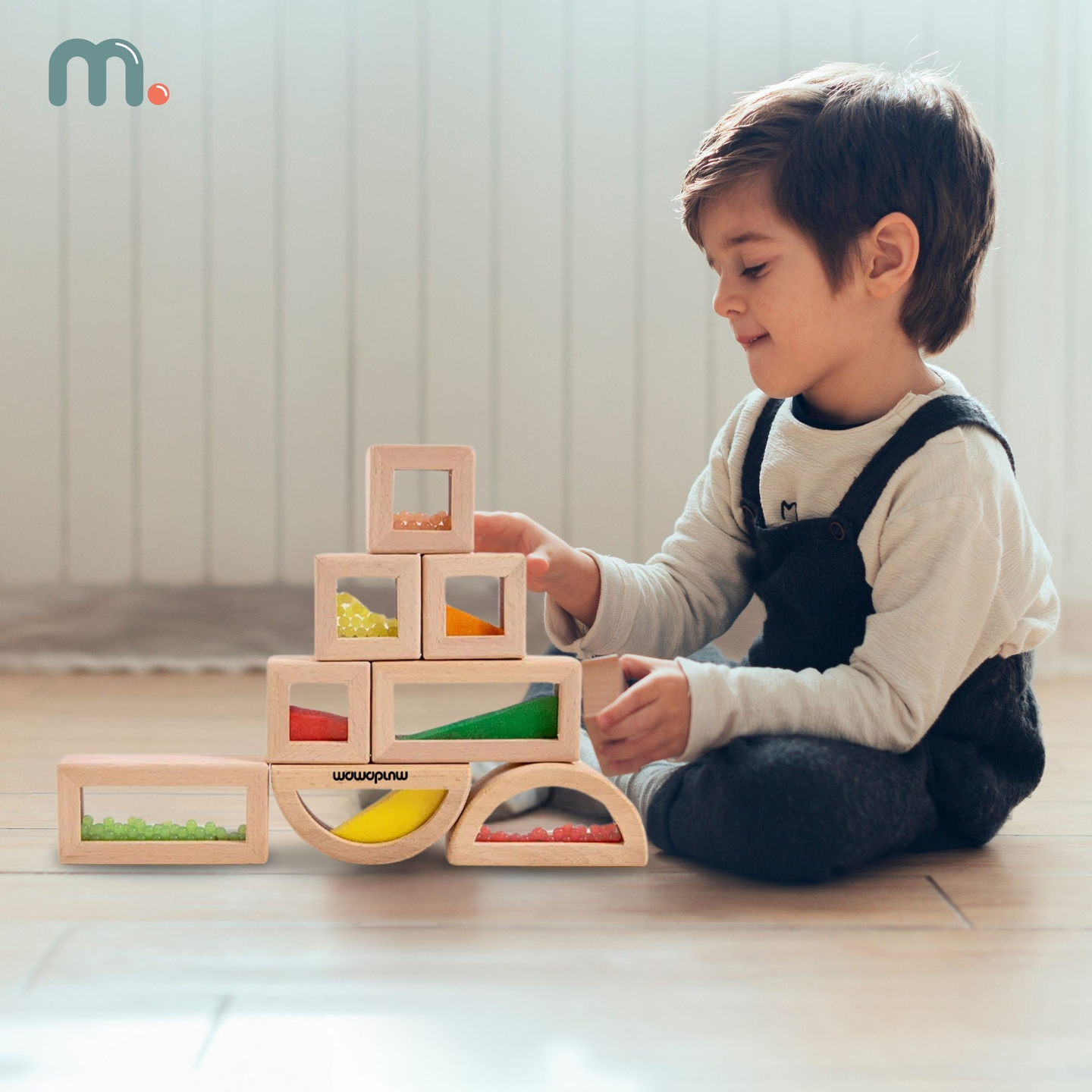 Set aus Holzklötzen mit verschiedenen Füllungen - 15 Stück