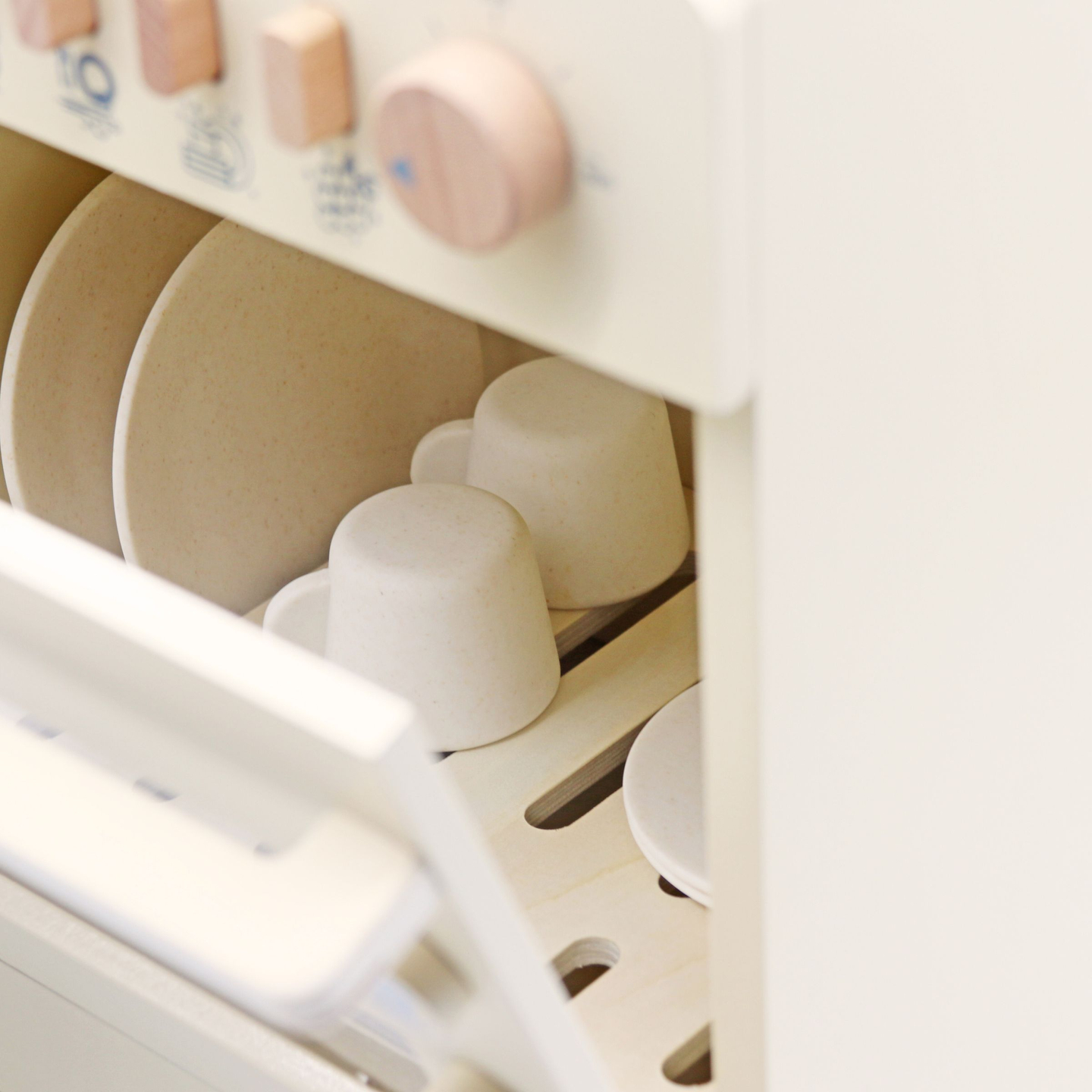 Holzgeschirrspüler mit Zubehör