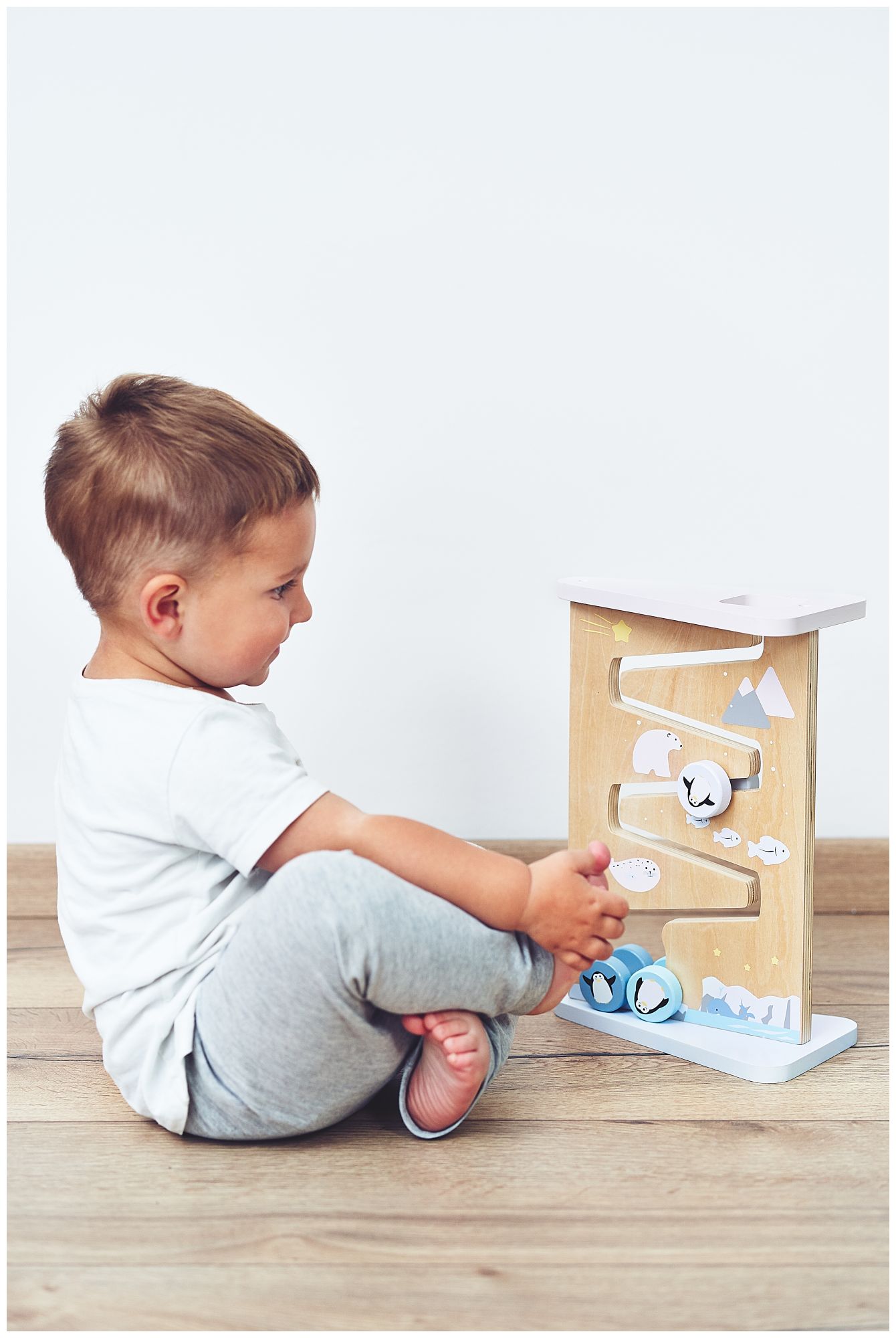 Zweiseitige sensorische Manipulationstafel aus Holz