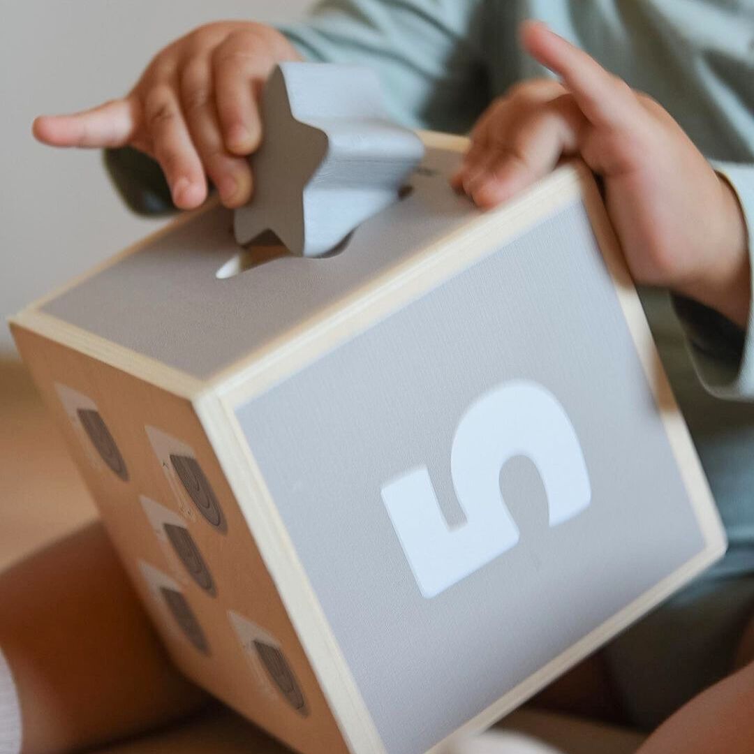 Holzturm - Form Sortierer Zahlen Alphabet Tiere