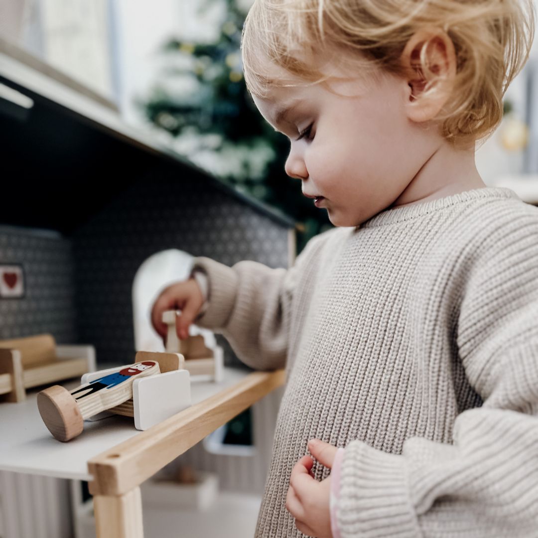 Weißes Holzpuppenhaus mit Zubehör 18-tlg.