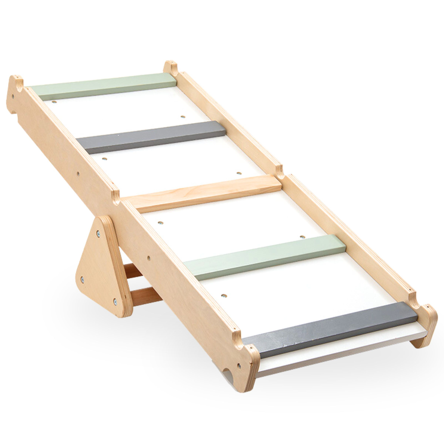 Selbstgebauter Kinderspielplatz aus Holz - Leiter + Kletterwand + Balancierbalken - Pikler-Dreieck