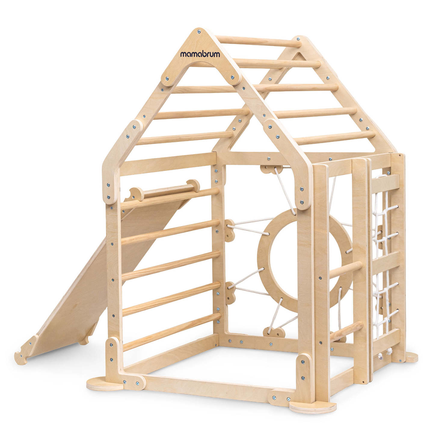 Indoor-Spielplatz aus Holz für Kinder – ein Haus mit Leitern und Rutsche